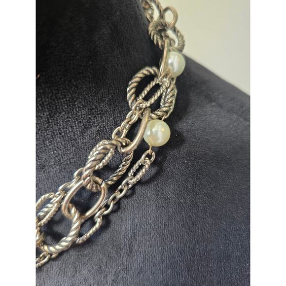 Women's Chunky Rope Chain Necklace With Faux Pearls And Toggle Ring Lock - Picture 4 of 6